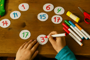 Chaussette de l’Avent contenant une surprise